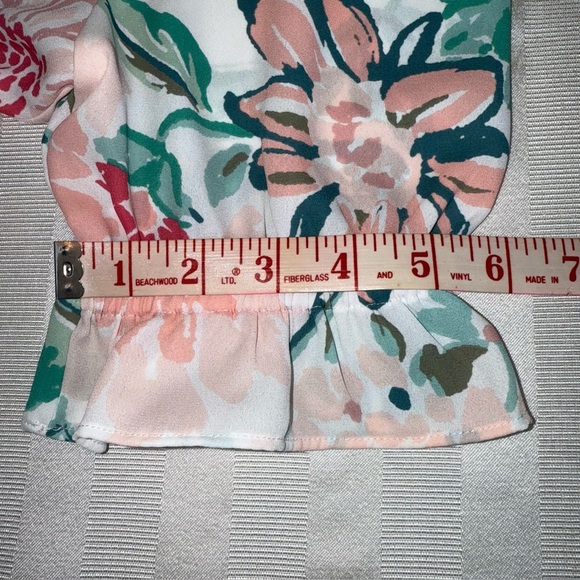 LOFT Floral Flutter V-Neck Top Sz S Short Sleeve - Picture 8 of 12